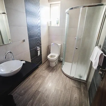 ゲストハウス Restaurace Cp.2 3*