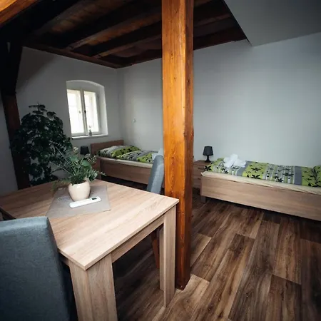 Restaurace Cp.2 ゲストハウス Slapy